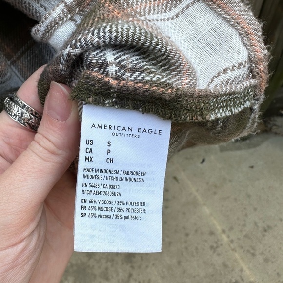 American Eagle Casual Loose Fit Mossy Plaid Oversized Button Down Cozy Shirt - Picture 7 of 9